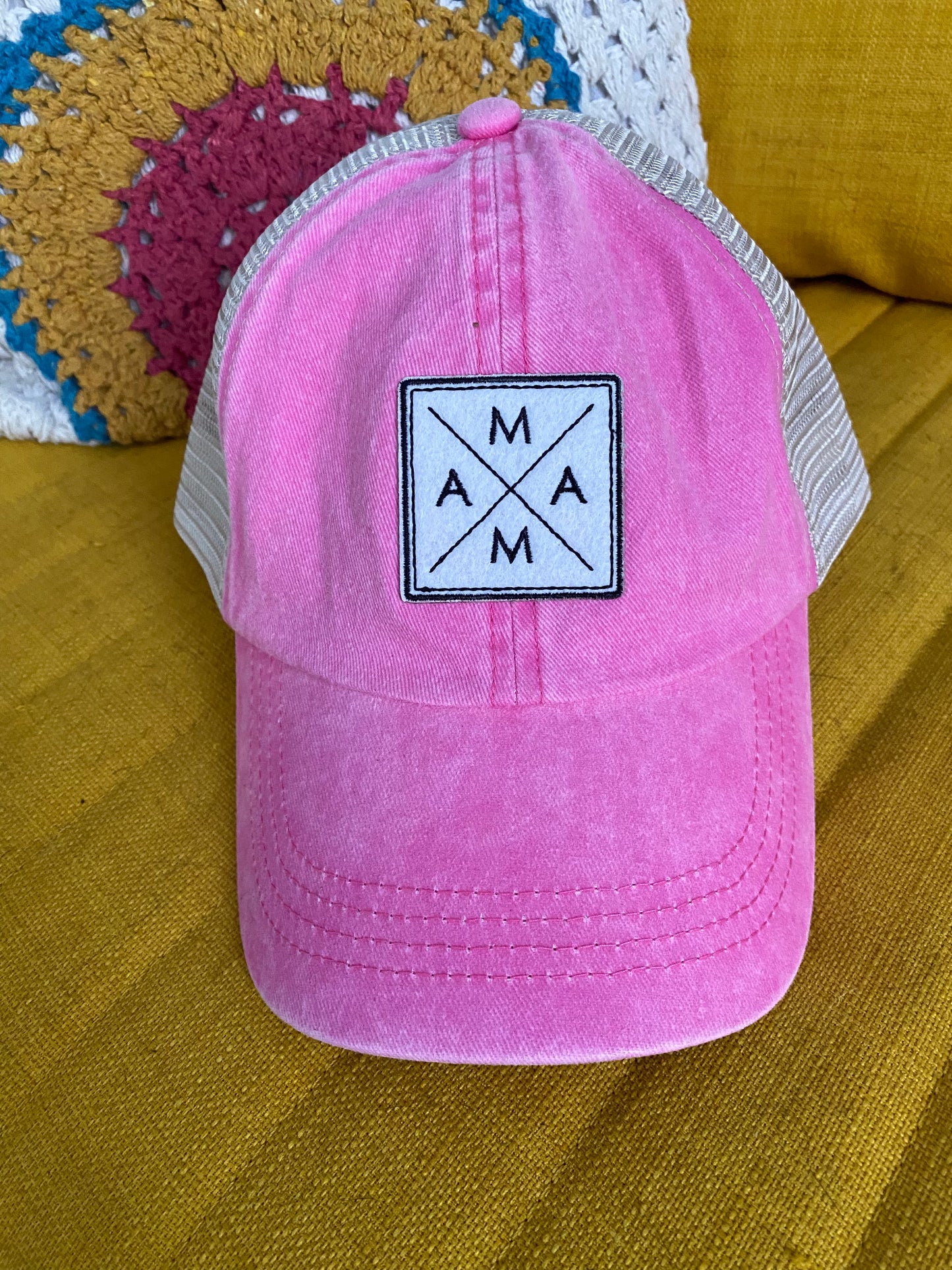 Mama hat