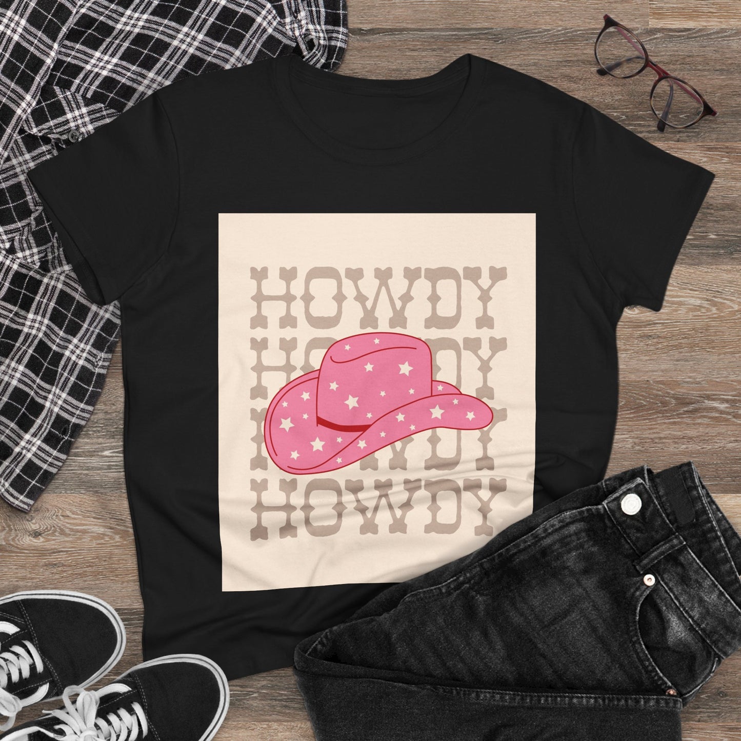 Howdy Pink Cowgirl Tee - Cute Vintage Graphic T-Shirt for Women, Casual Wear, Summer, Country Concerts, Birthday Gifts, Cute Outfits