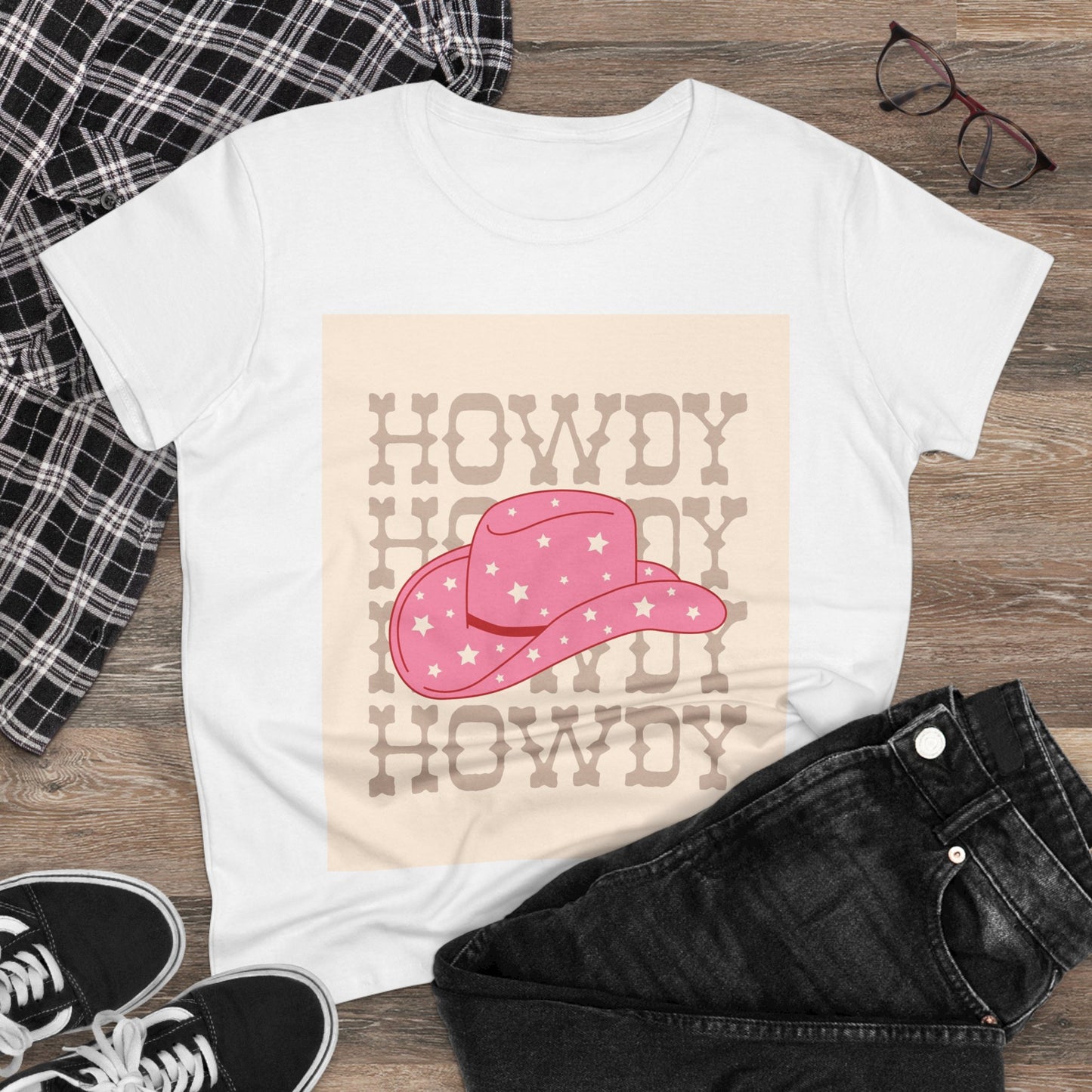 Howdy Pink Cowgirl Tee - Cute Vintage Graphic T-Shirt for Women, Casual Wear, Summer, Country Concerts, Birthday Gifts, Cute Outfits
